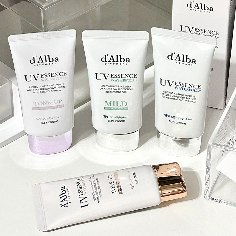 Luxury Skincare Brands - D'Alba UV Essence Wasserige Sonnencreme SPF50+